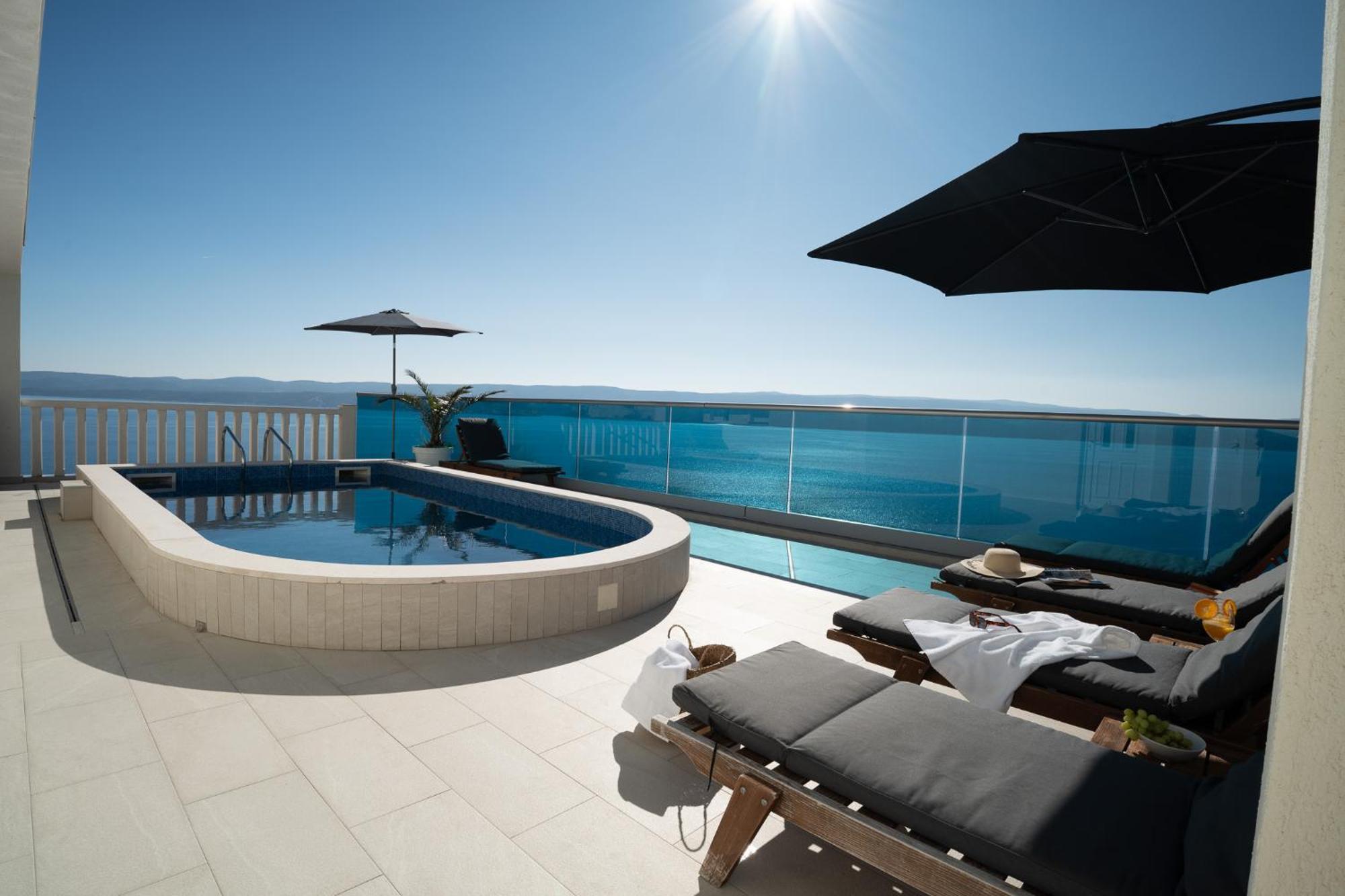 Sunny Hill Apartments With Rooftop Pool Celina Exteriér fotografie