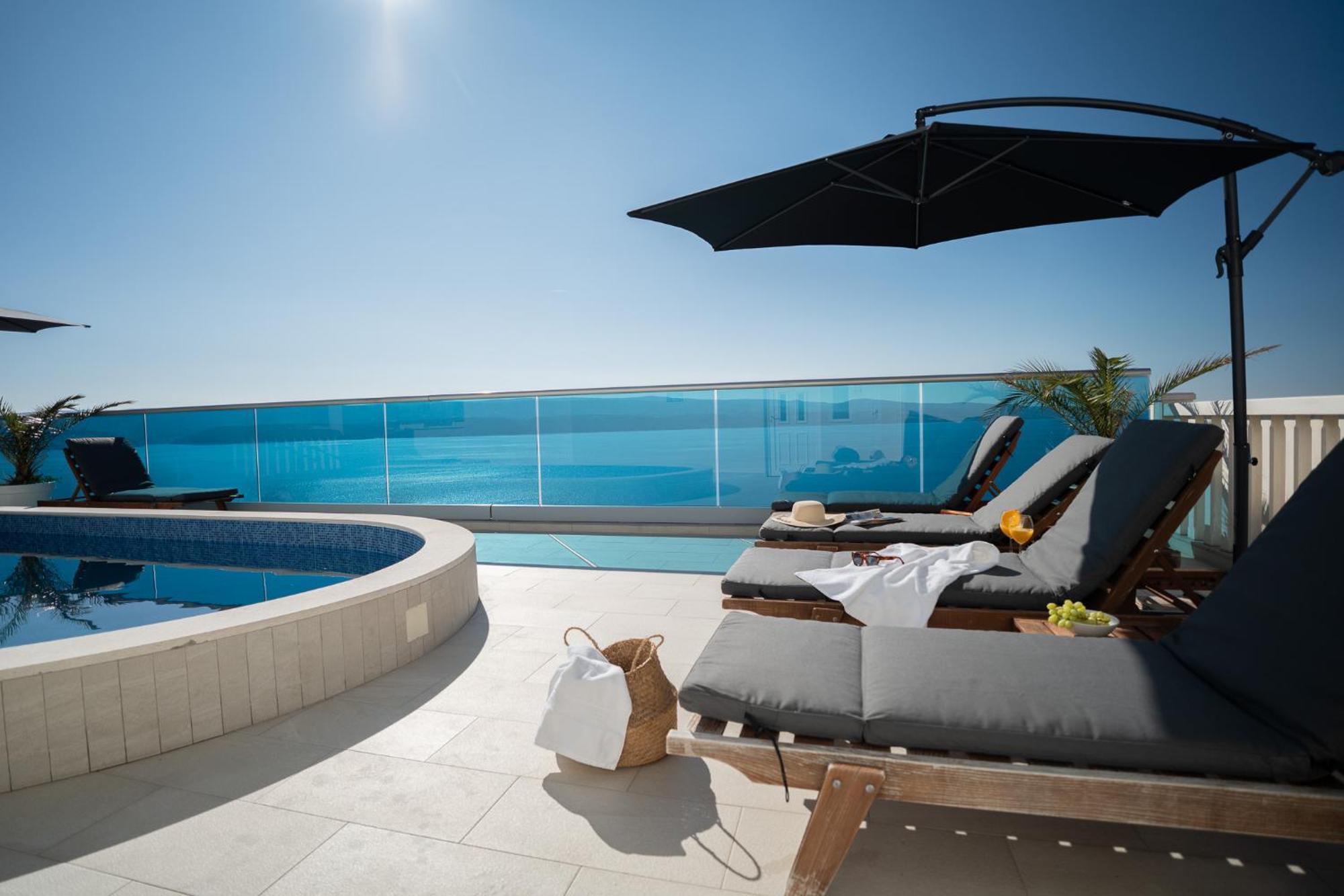 Sunny Hill Apartments With Rooftop Pool Celina Exteriér fotografie